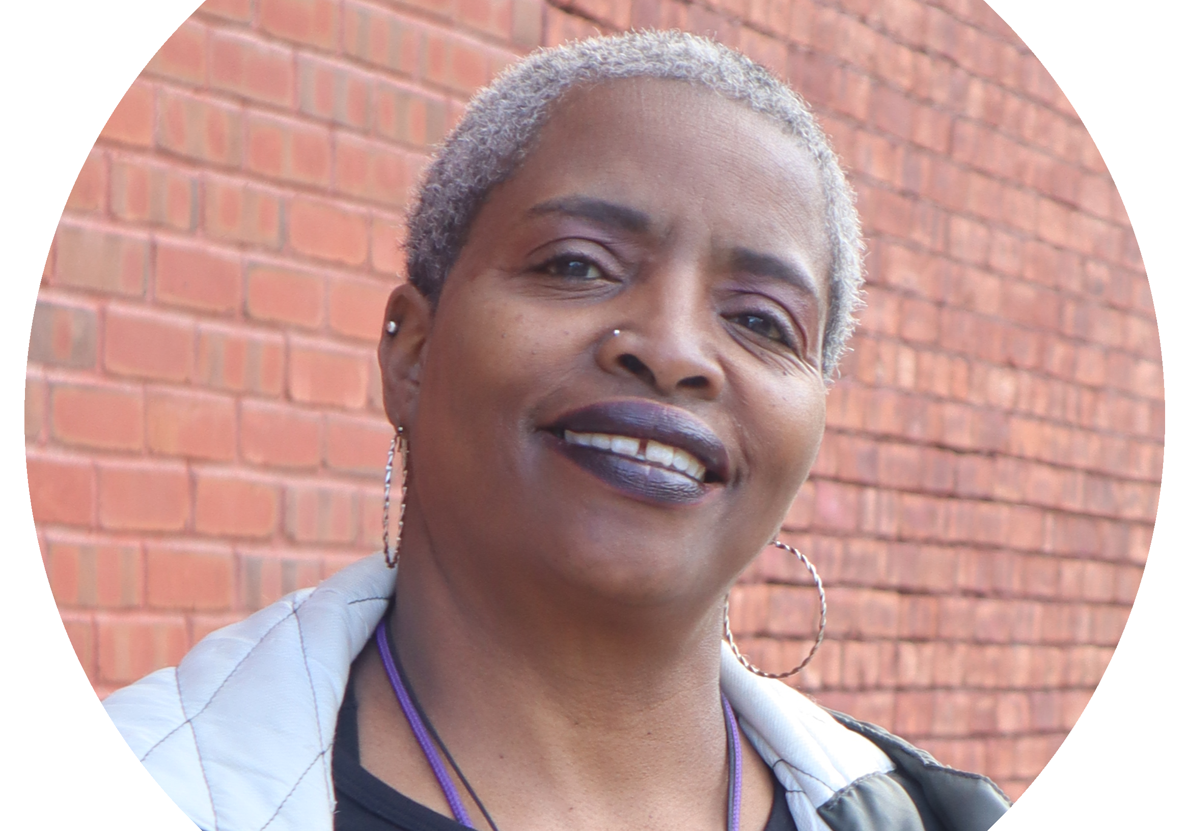 leslie circular headshot